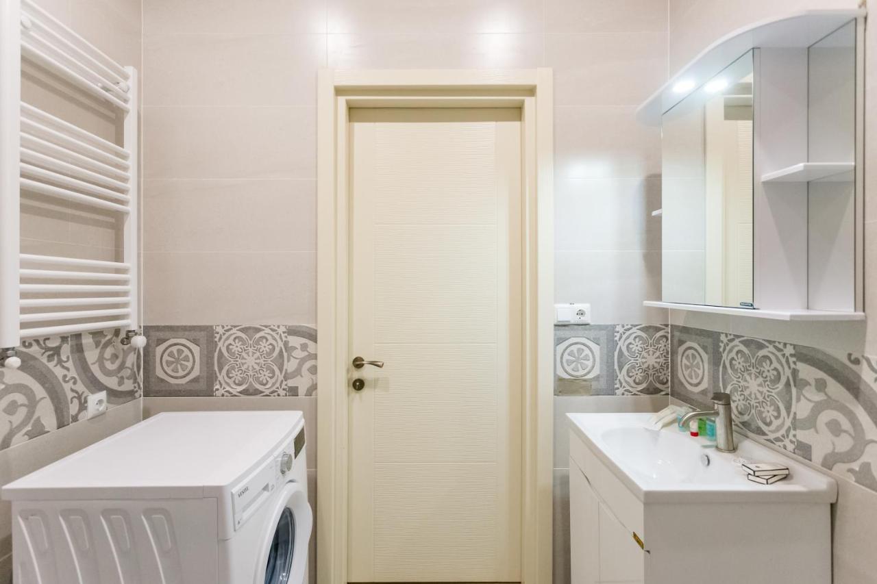 Central Comfort Place L ティビリシ エクステリア 写真